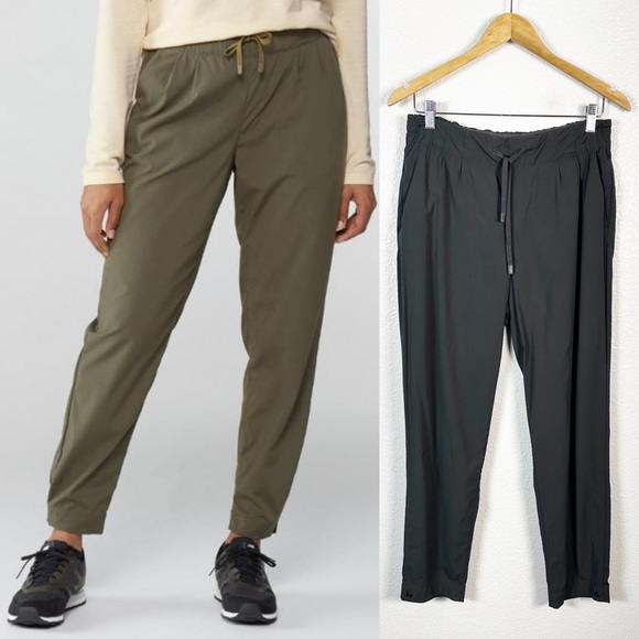 REI Pants - REI Co-Op Womens Beyonder 7/8 Length Pants in Dark Grey Size Medium